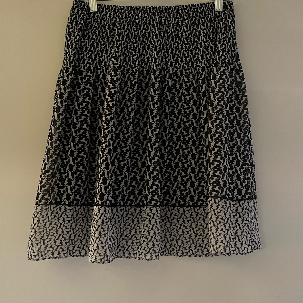 Max Studio black and white patterned skirt